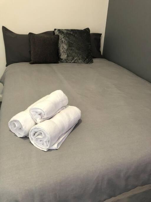 Simple And Sweet, Flat On Lewis Street - 1 Br Lägenhet Stoke-on-Trent Exteriör bild